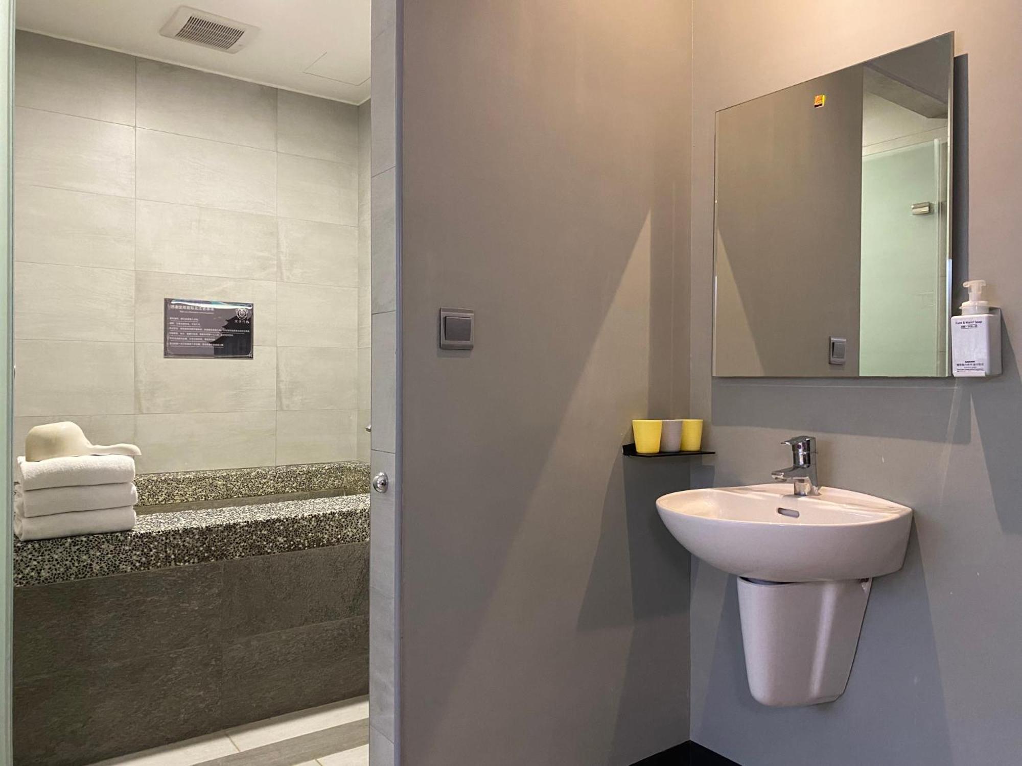 Prince Hotel Jiaoxi Εξωτερικό φωτογραφία