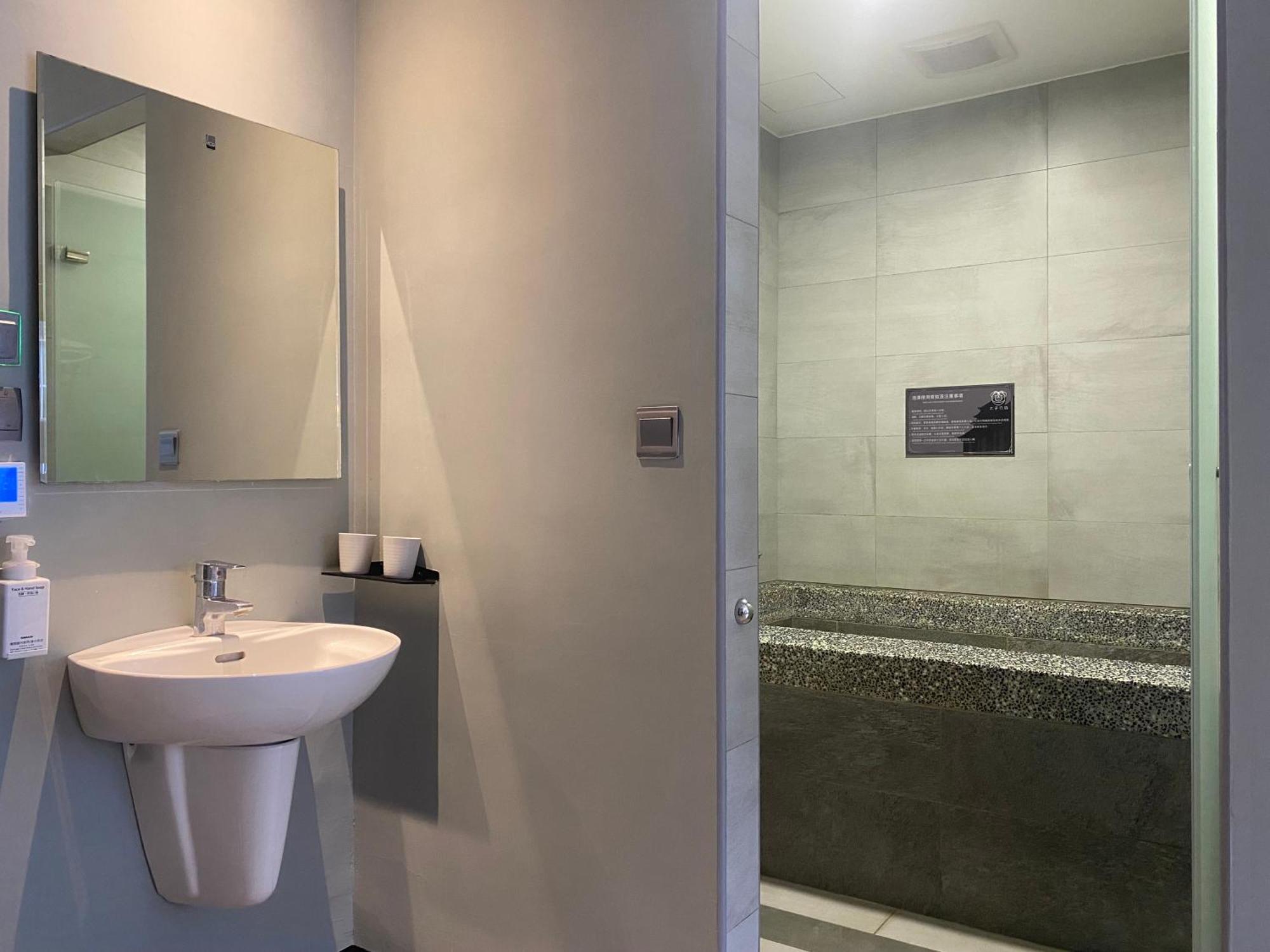 Prince Hotel Jiaoxi Εξωτερικό φωτογραφία